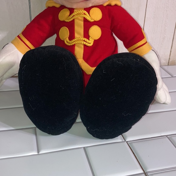 Vintage Macy’s 24” Disney Mickey Mouse Soldier “Strike Up the Holidays” Plush - Picture 6 of 8